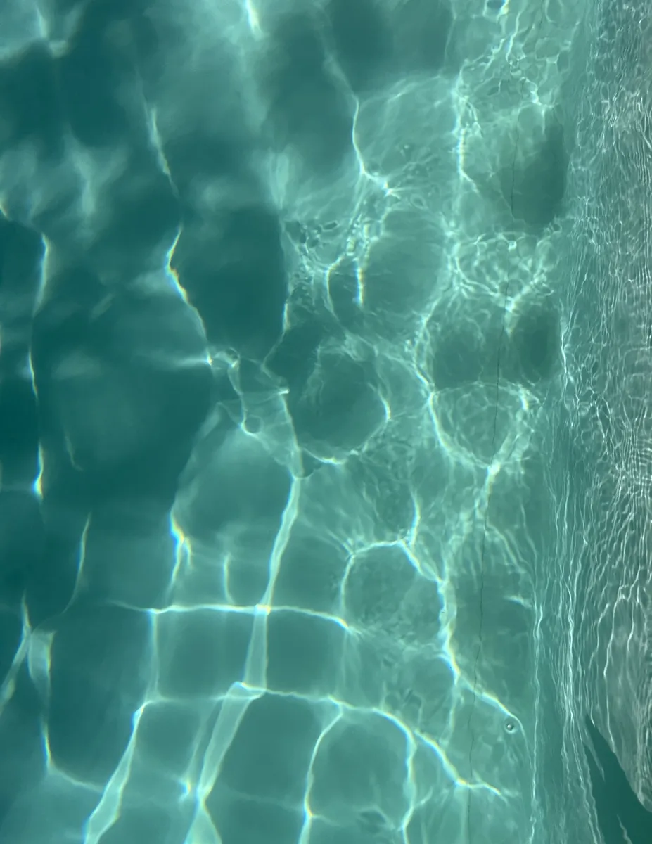 Wasserzeichen — Struktur, Fläche und Farbe im Detail von Ruth Seifert